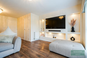 Photo 7- click for photo gallery